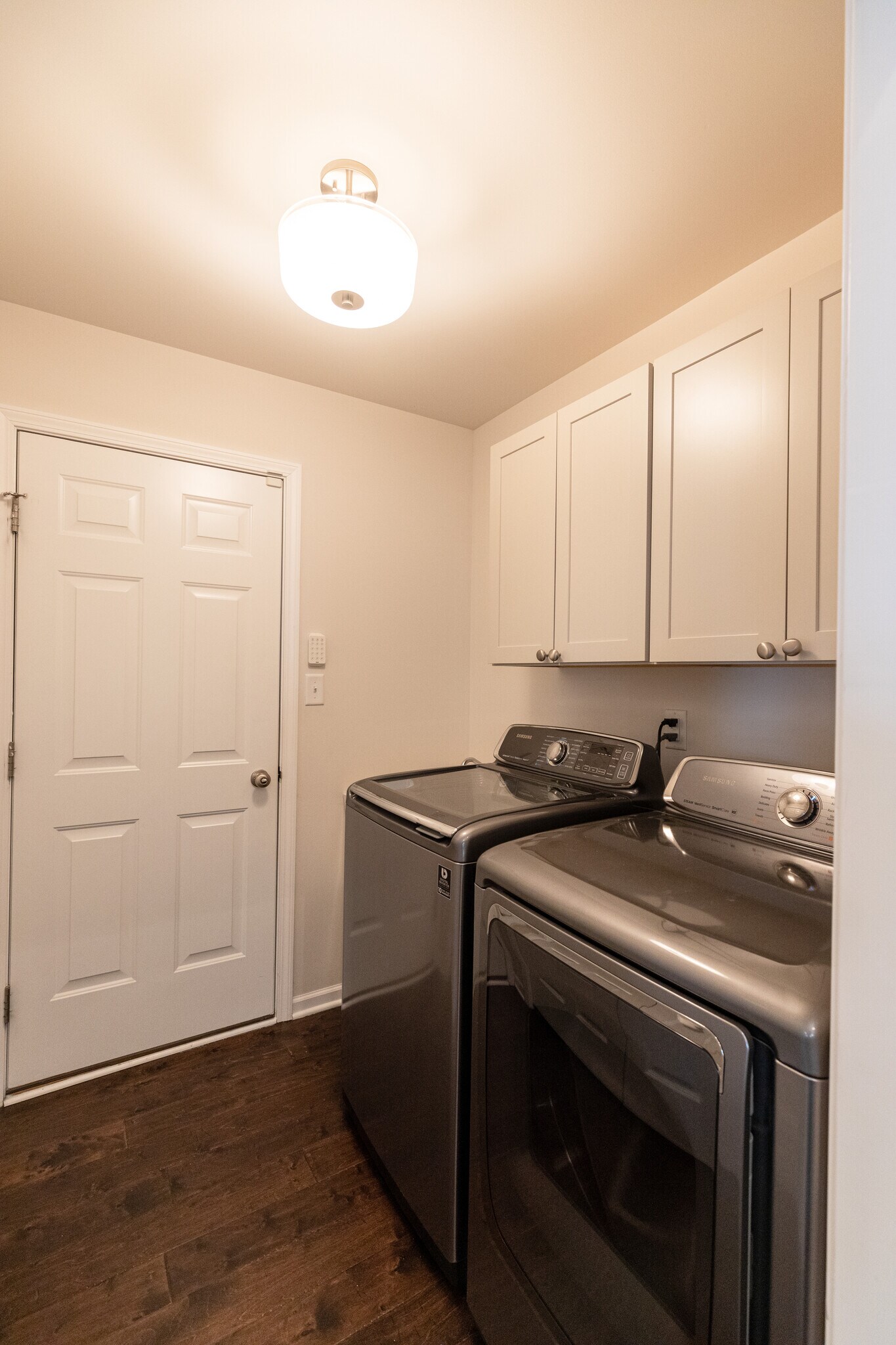 laundry room - 10941 Elkhart Pl