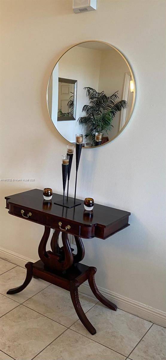 Building Photo - 2425 SW 27th Ave