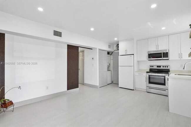 Building Photo - 779 NW 96th St