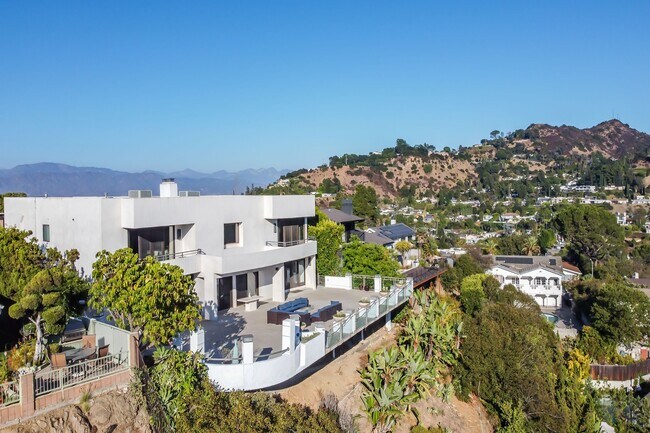 Building Photo - 11470 Dona Evita Dr