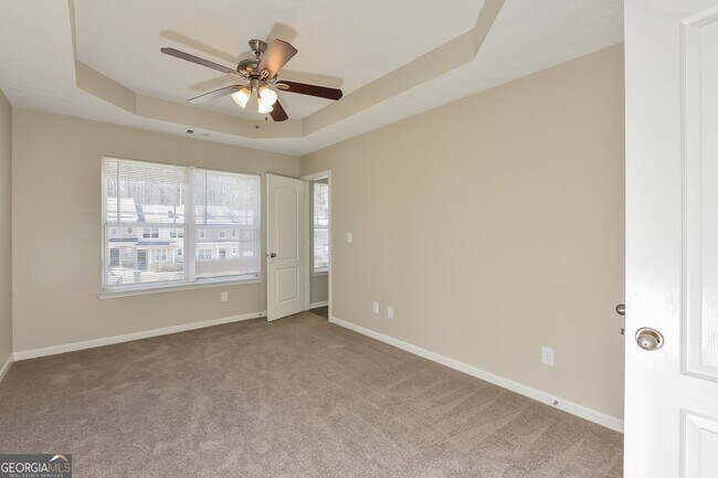 Building Photo - 6332 Ellenwood Dr