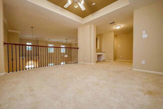 Building Photo - 30 Crocus Petal St