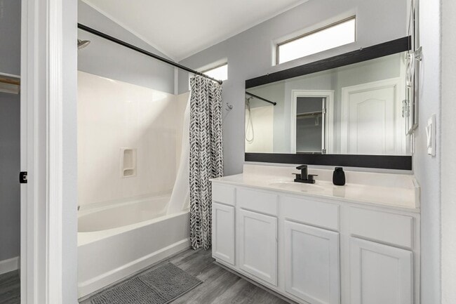 Building Photo - 1350 S Greenfield Rd