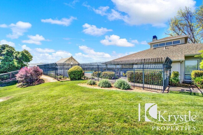 Building Photo - 1201 Glen Cove Pkwy