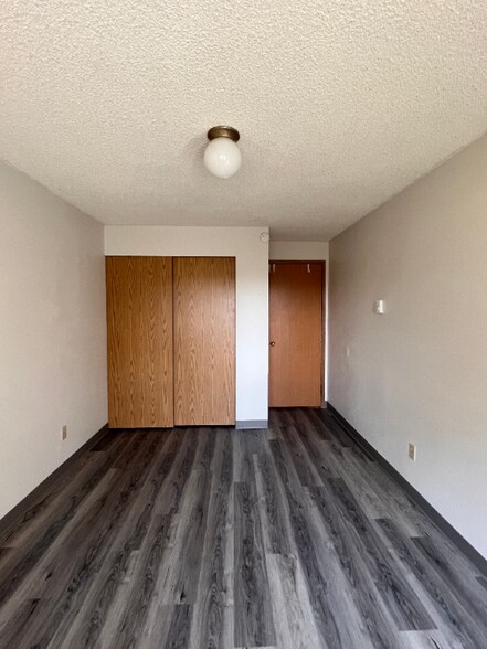 Building Photo - 10522 Lake City Way NE