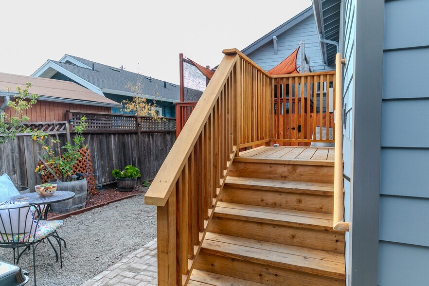 Building Photo - 1009 Arlington Ave