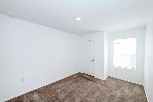 Building Photo - SA- Texas A&M Area / Vida Subdivision