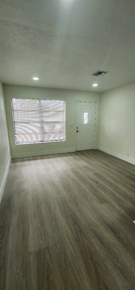 Building Photo - 1197 W 35th St