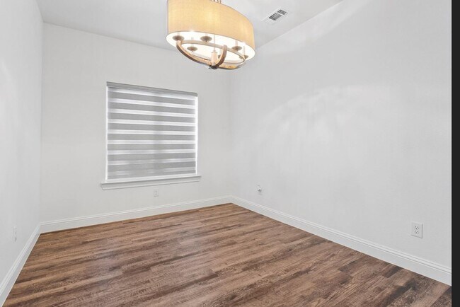 Building Photo - 2906 136th St