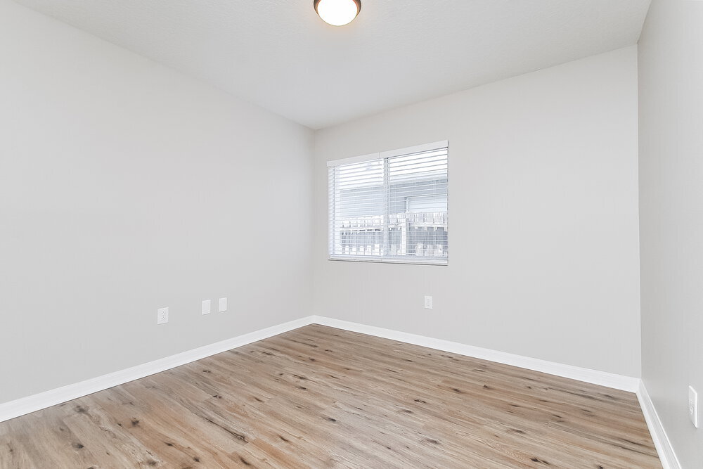 Building Photo - 12724 Lake Vista Dr