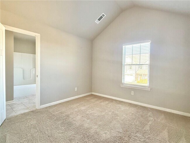 Building Photo - 1917 Castleberry Ln