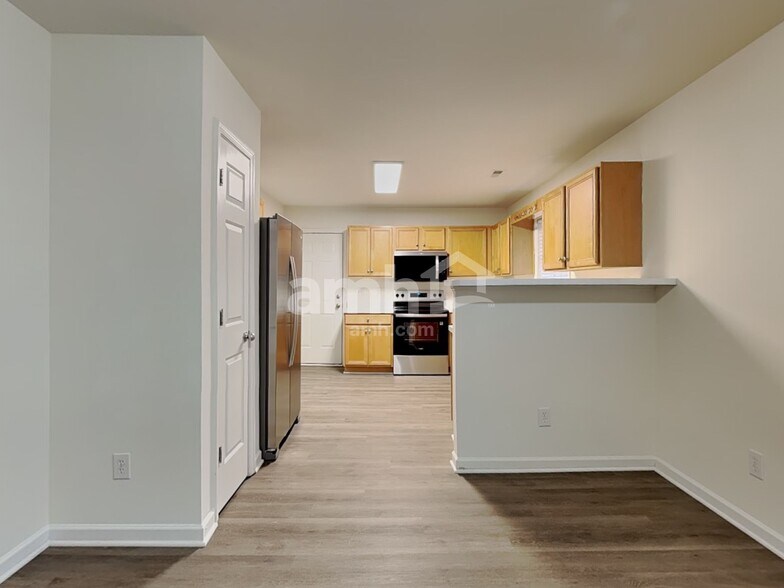 Building Photo - 185 Silver Creek Trail