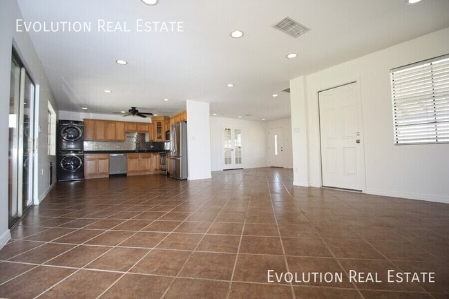 Building Photo - 7448 E Coronado Rd