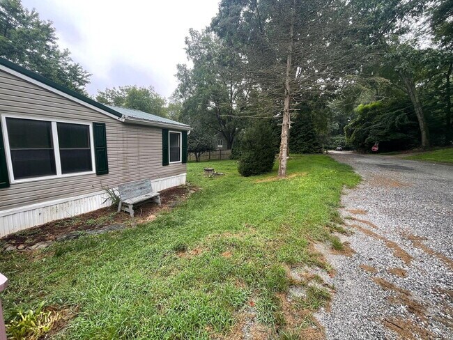 Building Photo - Welcome to your dream home in the charming...