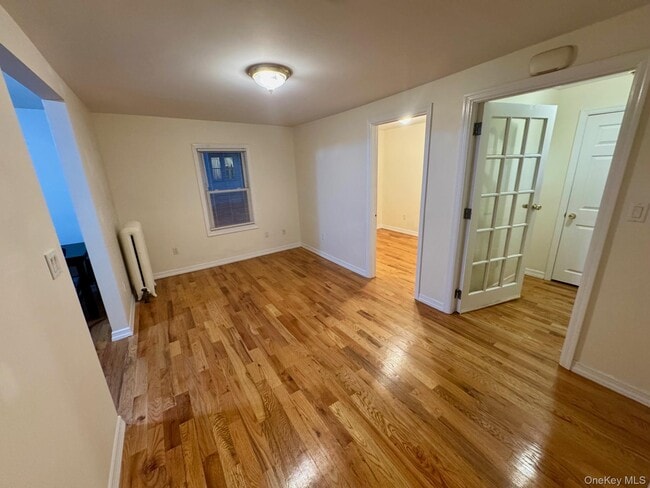 Building Photo - 105 Burtis St