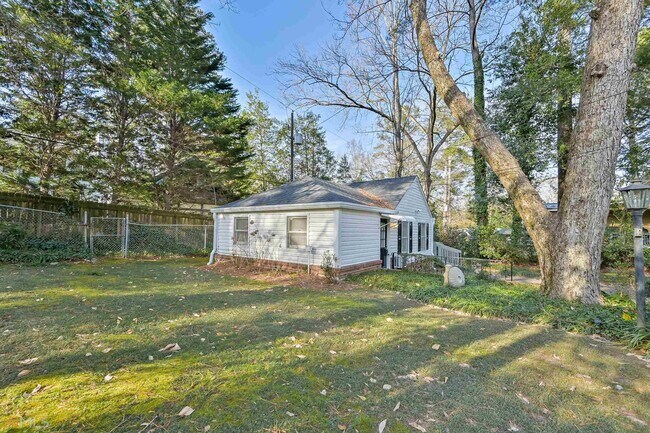 Building Photo - 1146 Oakdale Rd NE