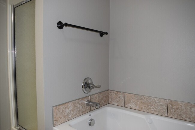 Building Photo - 3 Bedroom Home in Taylor Hills Subdivision