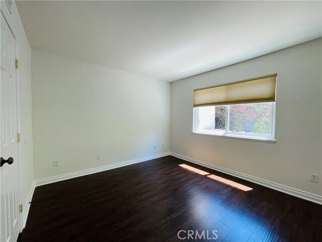 Building Photo - 5815 Calmfield Ave