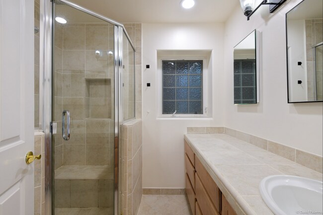 Building Photo - 2822 Ben Lomond Dr