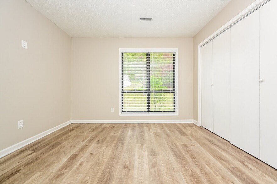 Building Photo - 8983 Habersham Dr