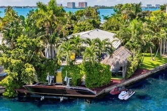 Building Photo - 7975 Biscayne Point Cir