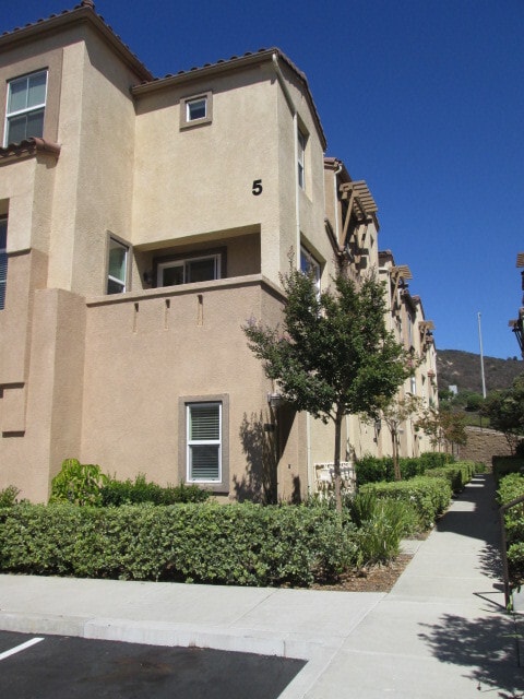 Primary Photo - 3BD/3BA Townhouse Near Cal-State San Marcos