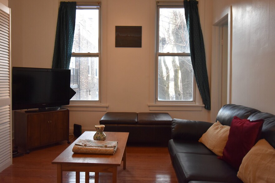 Unit 1 Living Room View 2 - 2279 N Clybourn Ave