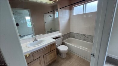 Building Photo - 2909 Calmada Ave