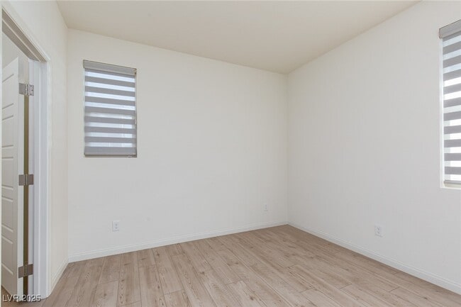 Building Photo - 1474 Whistling Kite St