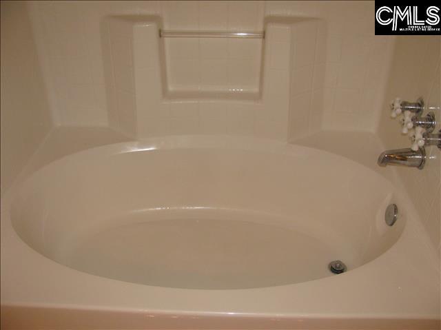 Building Photo - 700 Chester St