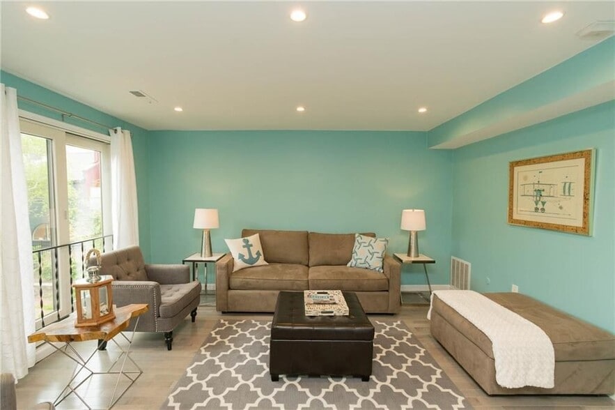 Building Photo - 319 Swans Wharf Row