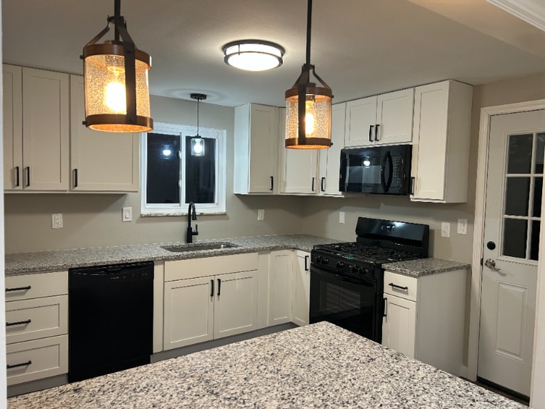 Building Photo - 214 Barbara Dr