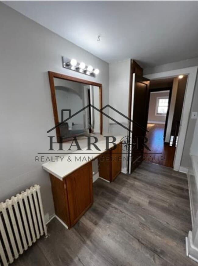 Building Photo - 1st Avenue SW Duplex