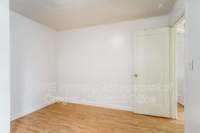 Building Photo - 7003 N Tyler Ave