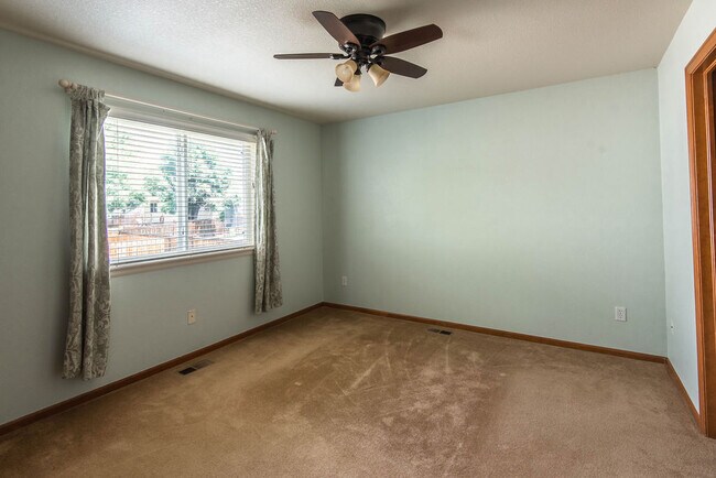 Building Photo - 4060 Florence Dr