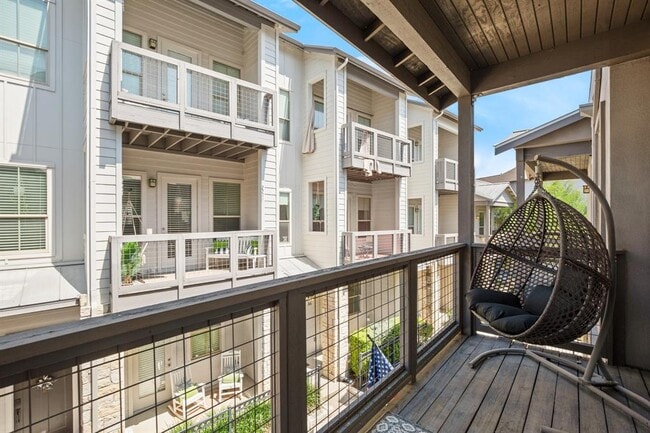 Building Photo - 2520 Bluebonnet Ln