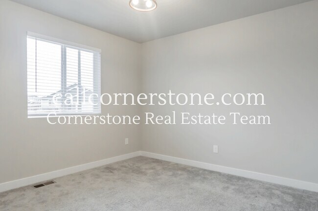 Building Photo - 10565 Summer Rdg Dr