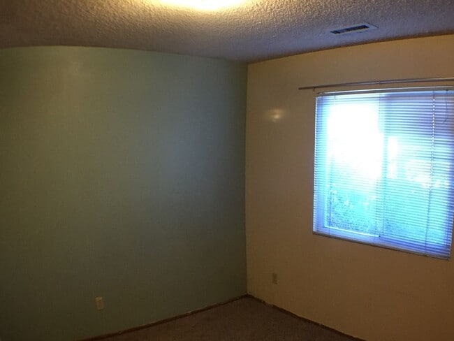 Building Photo - Nice single level home on cul de sac in Foxglenn neighborhood