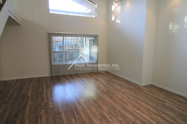 Building Photo - 9344 Winding Oak Dr