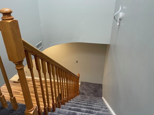 Building Photo - 46 Birchwood Rd