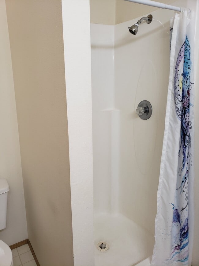 Master Bath - 3607 Michelle Ln