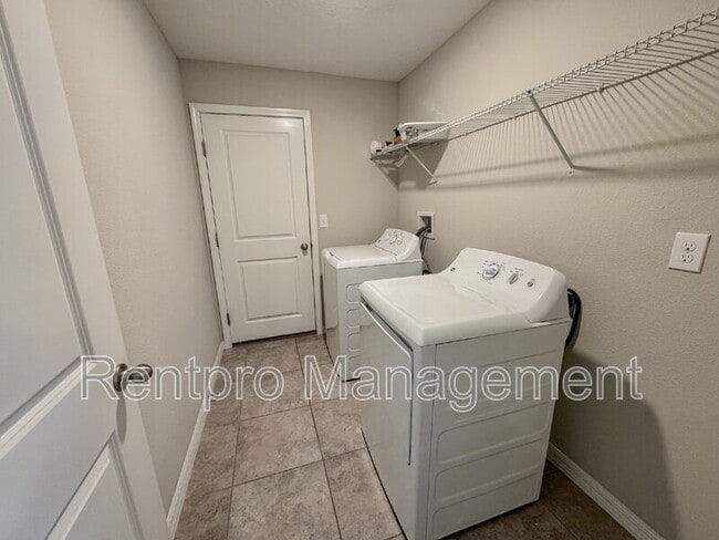 Building Photo - 17132 White Mangrove Dr