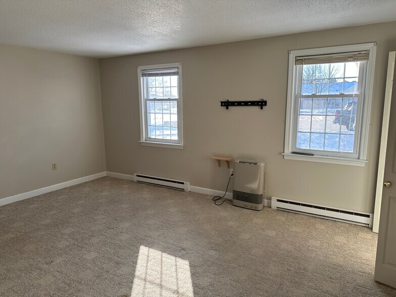 Building Photo - 52 Starboard Dr