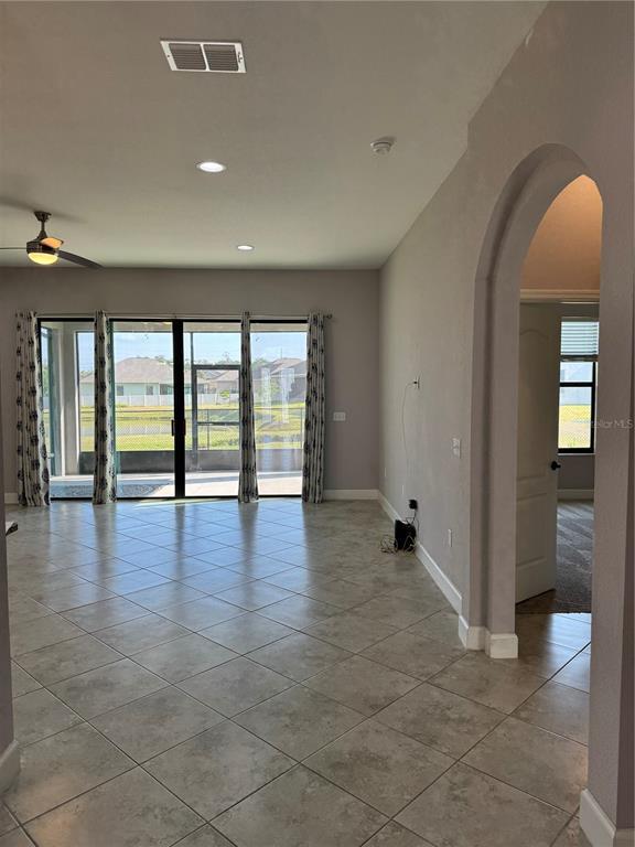 Building Photo - 1365 Evergreen Park Cir