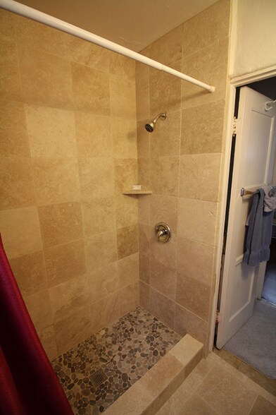 Building Photo - 711 Seagirt Ct