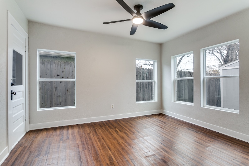 Building Photo - 826 N Clinton Ave