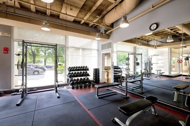 Building Photo - Modern Comfort 2BD/1BTH  in Navy Yard & So...