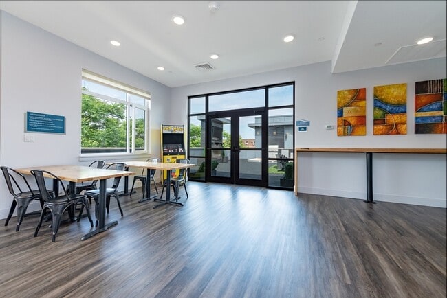 Building Photo - 400 Mystic Ave