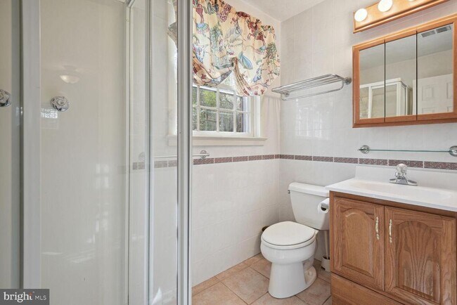 Building Photo - 5801 Hillburne Way