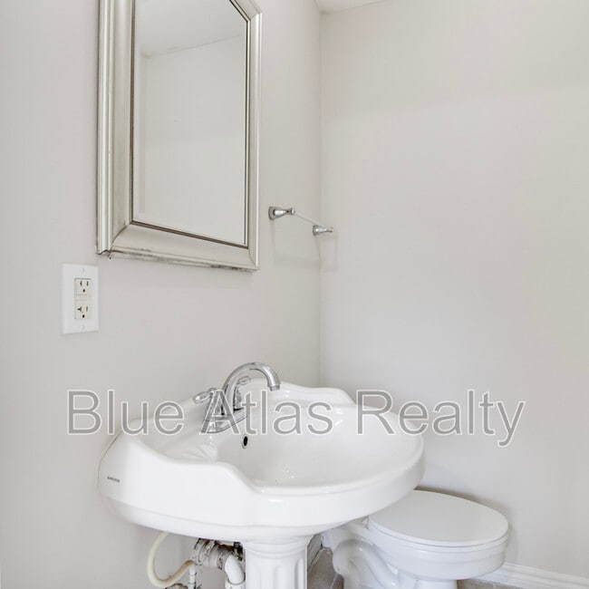 Building Photo - 2015 Glenfield Ave